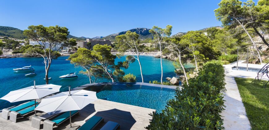 MAGNIFICENT SEA’S EDGE FRONT LINE