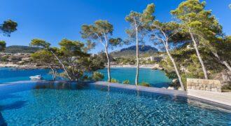 MAGNIFICENT SEA’S EDGE FRONT LINE