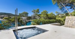 MAGNIFICENT SEA’S EDGE FRONT LINE