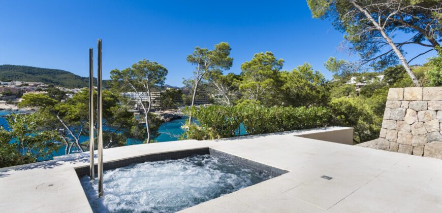 MAGNIFICENT SEA’S EDGE FRONT LINE